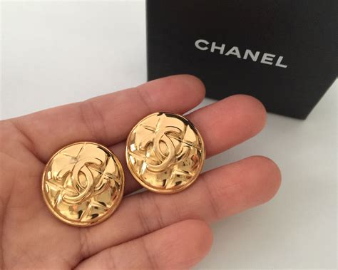 chanel vintage jewelry authenticity.